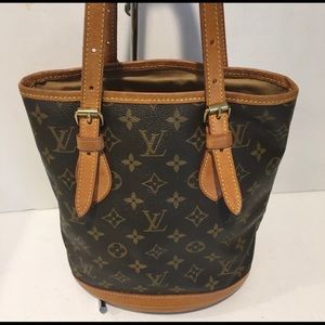 Authentic Louis Vuitton bucket Monogram bag